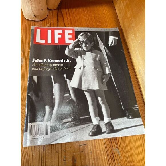 Life Magazine Special Edition (1999) John F. Kennedy Jr. - Picture 1 of 3